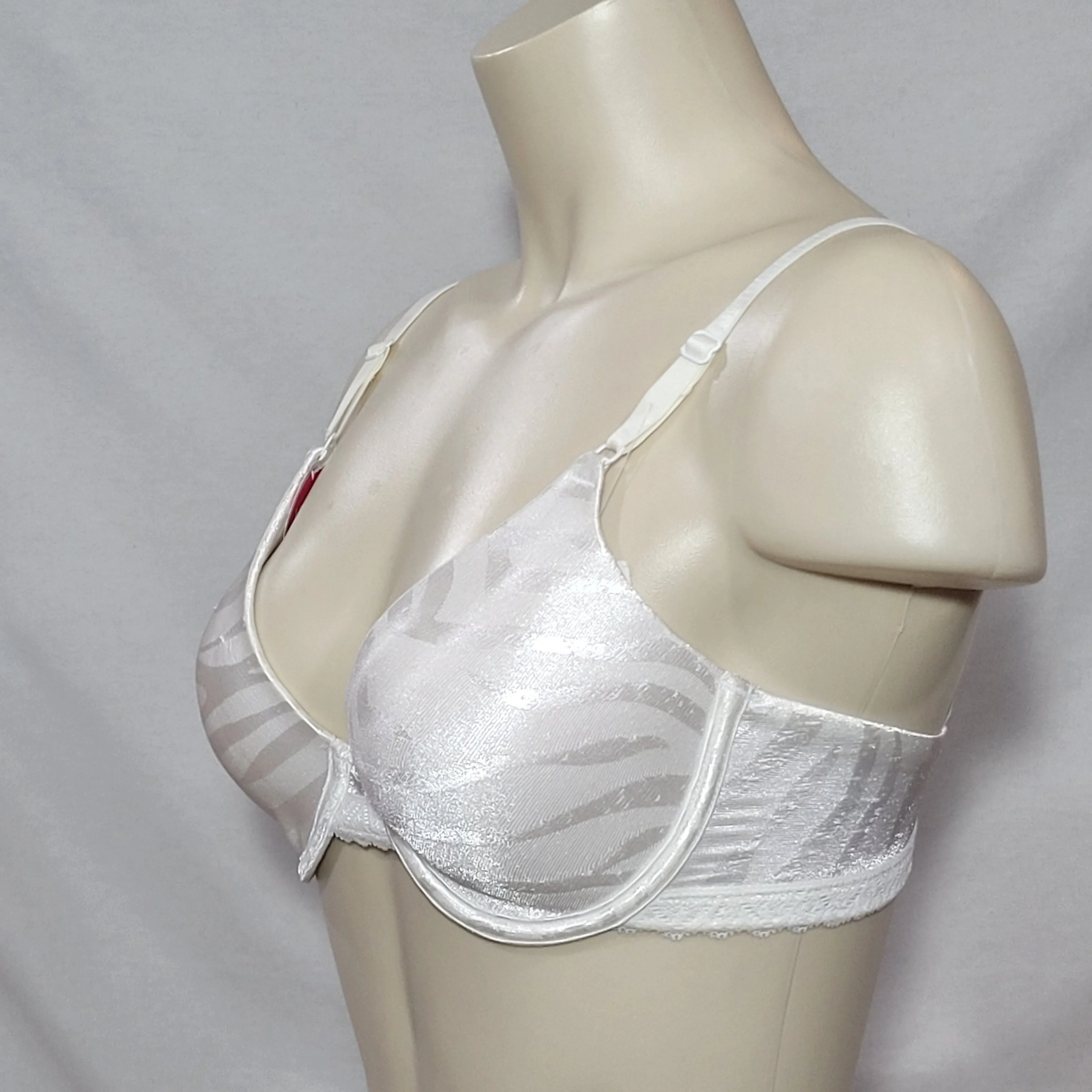 DISCONTINUED Maidenform 7122 One Fabulous Fit Jacquard Satin Underwire Bra 34B White NWT