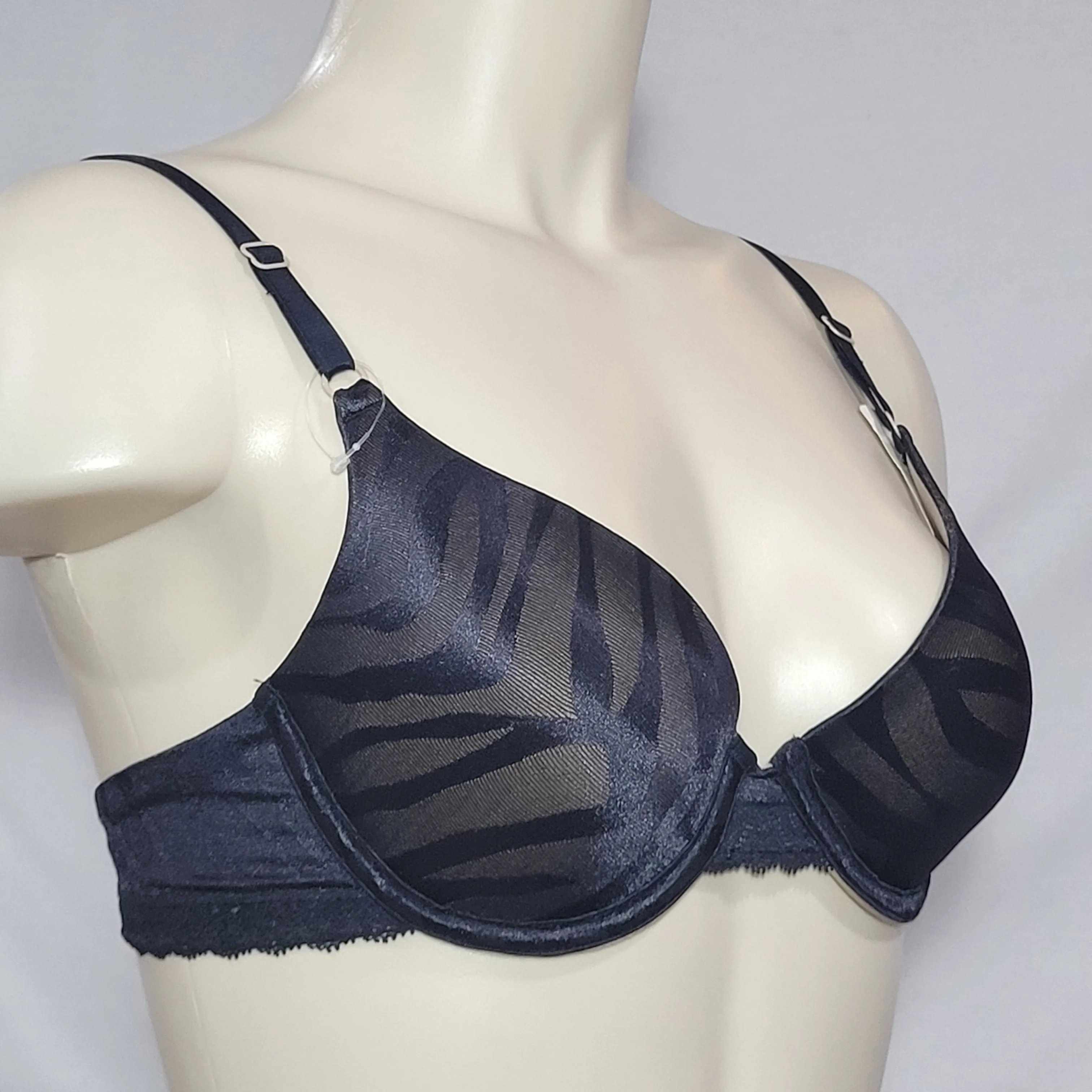 DISCONTINUED Maidenform 7122 One Fabulous Fit Jacquard Satin Underwire Bra 36C Black NWT