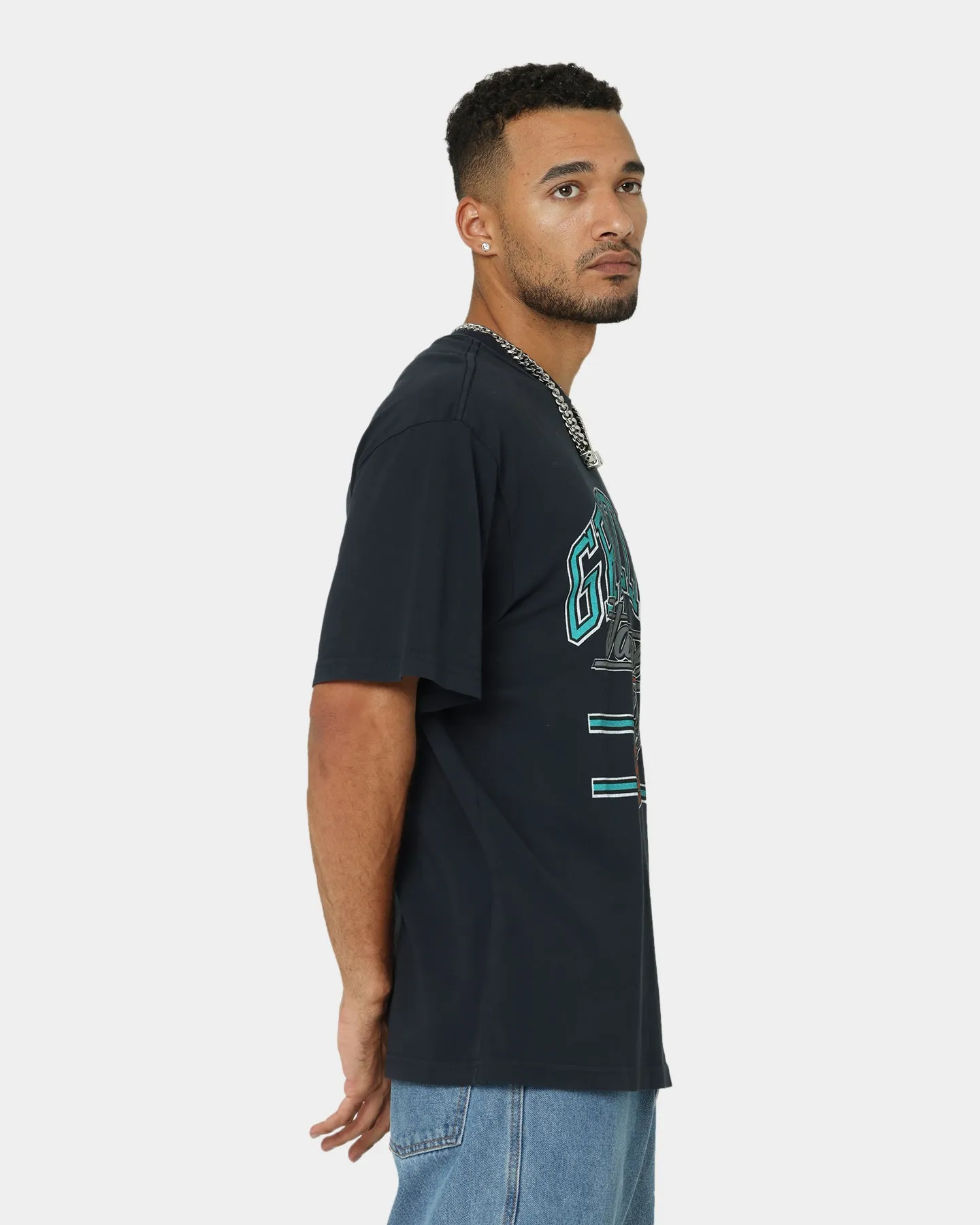 Mitchell & Ness Vancouver Grizzlies Hoop Vintage T-Shirt Faded Black