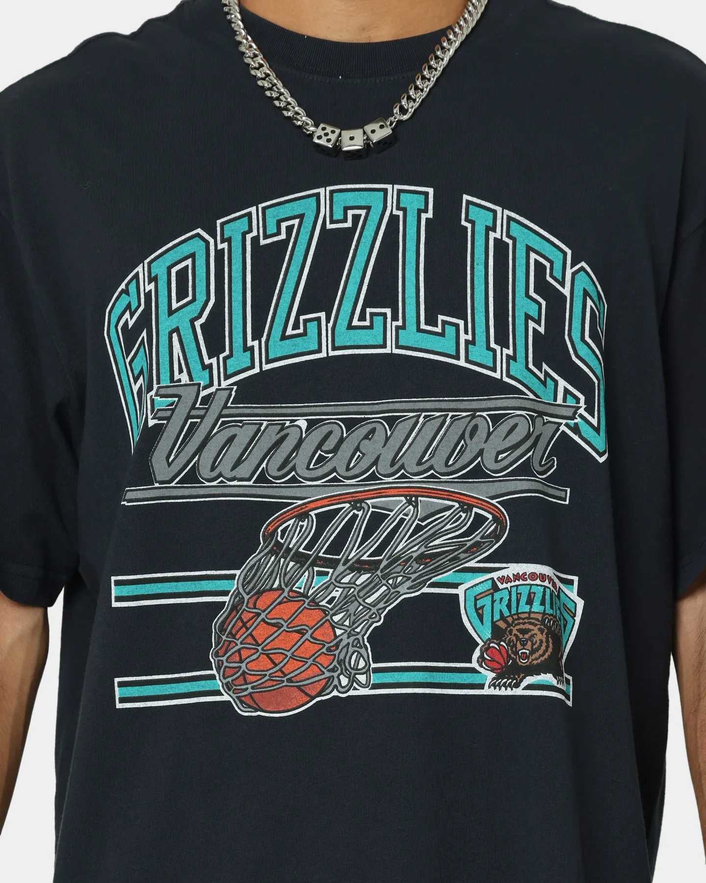 Mitchell & Ness Vancouver Grizzlies Hoop Vintage T-Shirt Faded Black