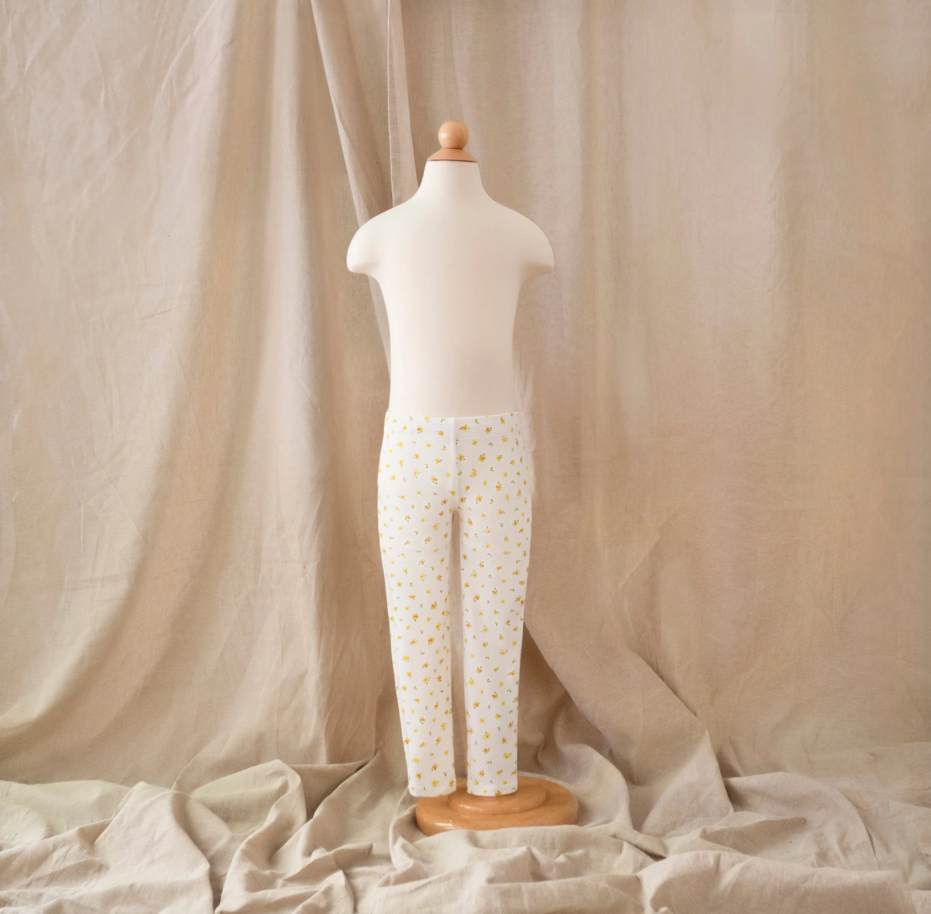 Petal Legging · Daisy